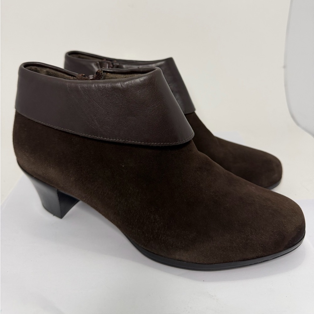 Munro Grace Suede Leather Cuff Ankle Boots Booties